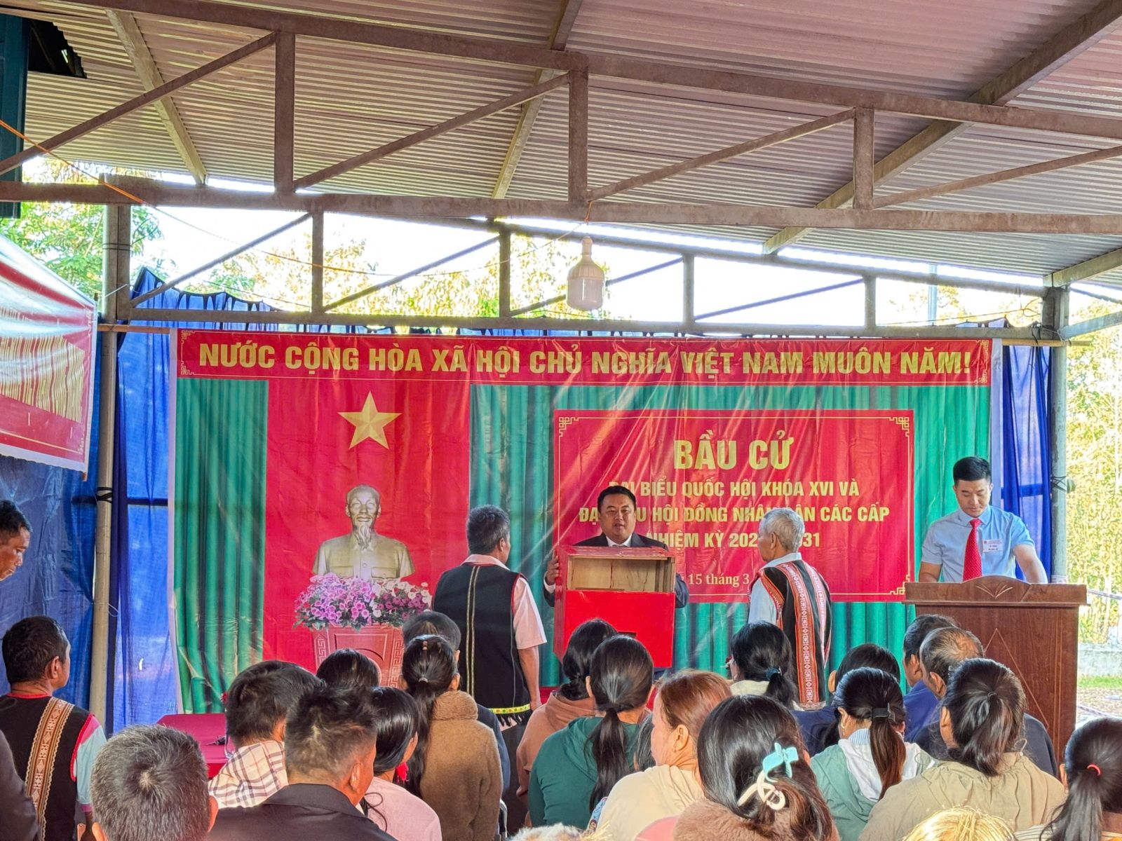 Mo Rai KHÔNG KHÍ TRONG NGÀY HỘI NON SÔNG TẠI XÃ MÔ RAI